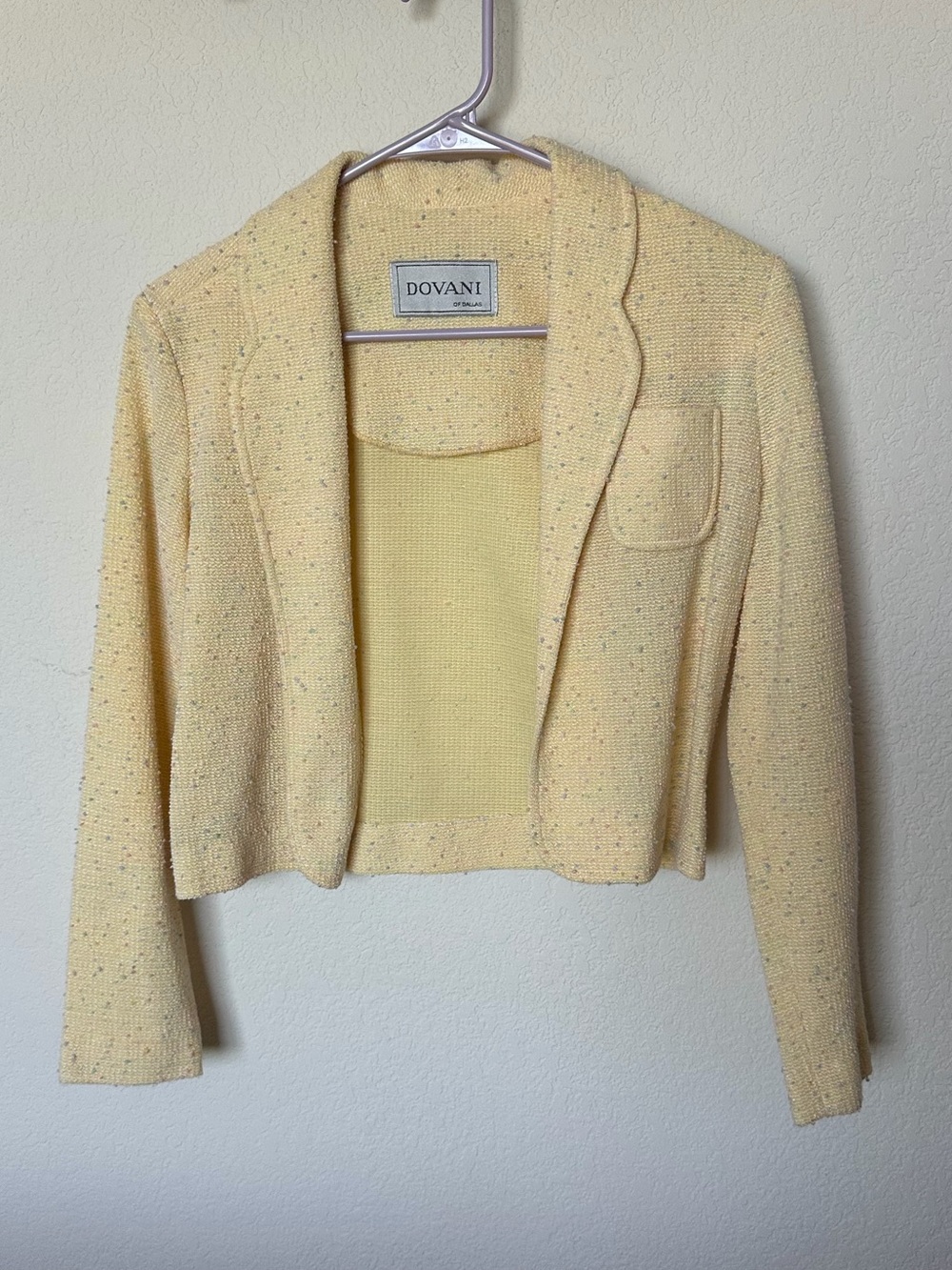 Dovani Women's Cropped Yellow Tweed blazer
